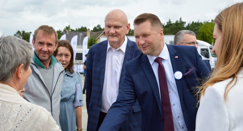 Oto szkoły w Toruniu, które nie będą korzystać z podręcznika do HiT-u