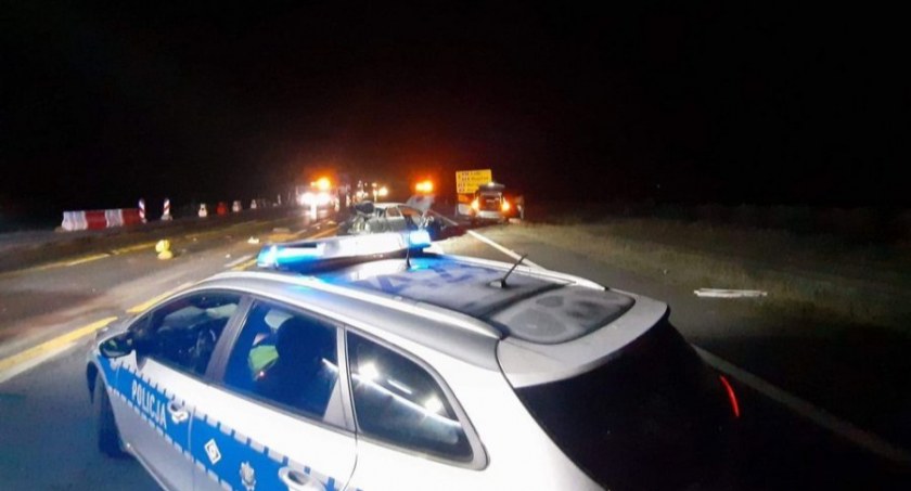 Policjanci poszukują świadków dwóch śmiertelnych wypadków pod Toruniem