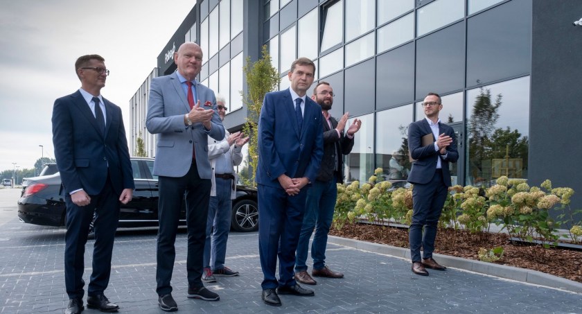 W Toruniu powstał nowoczesny biurowiec. To siedziba wielu prestiżowych firm
