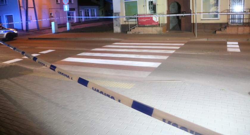 Śmiertelne potrącenie w pobliżu Torunia. Policja poszukuje kierowcy BMW