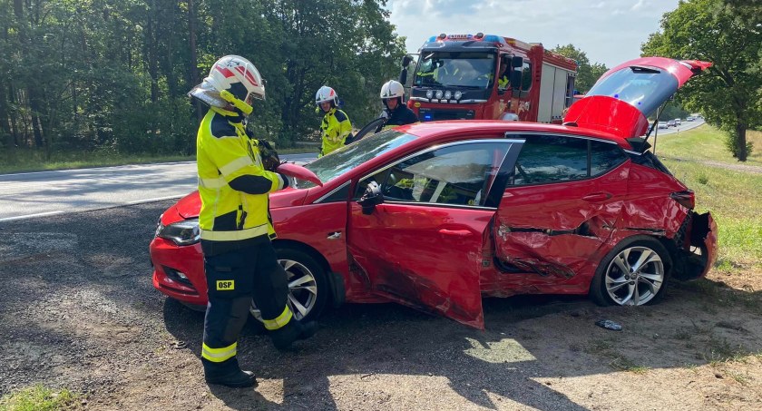 Popołudniowe utrudnienia pod Toruniem. Wypadek z udziałem trzech pojazdów