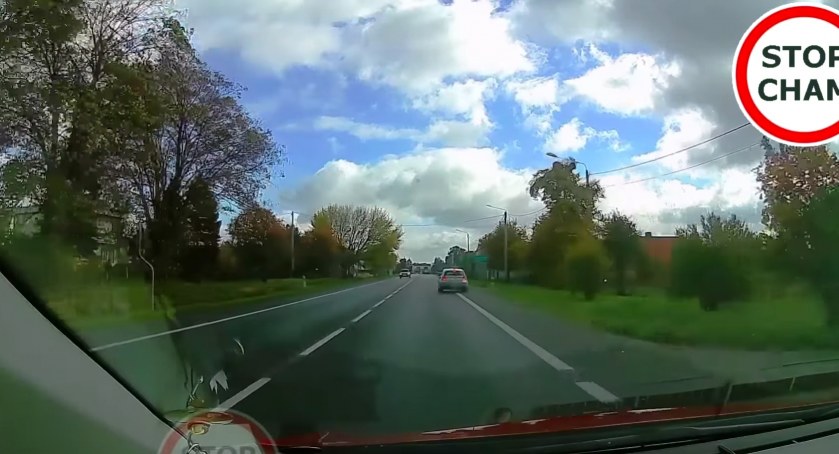 Stop Cham. „Idiota” dał popis na drodze pod Toruniem [WIDEO]