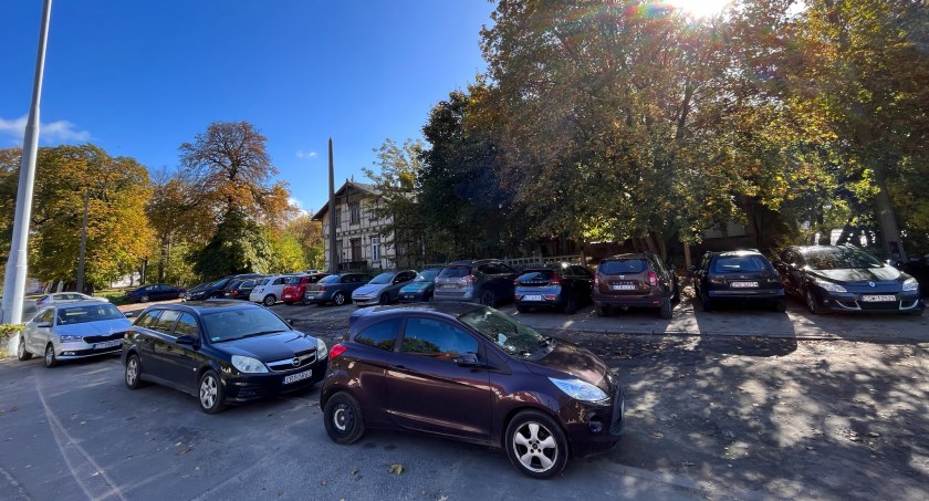 Koniec z darmowym parkowaniem. W Toruniu staną nowe parkomaty