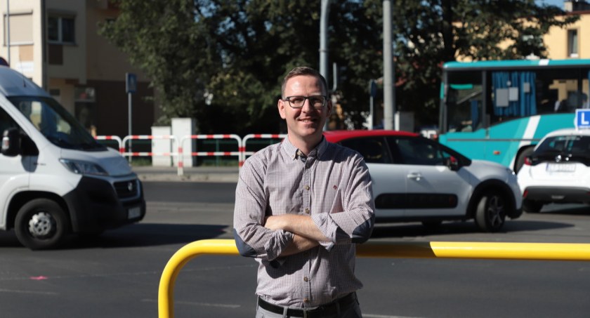 Emeryci z ulgą na bilety w Toruniu. Radny Rzymyszkiewicz walczył o zmiany trzy lata