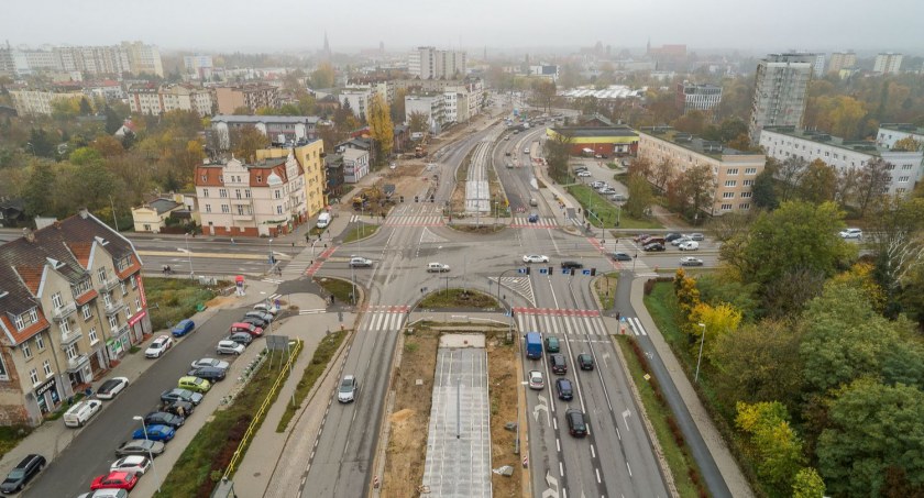 Drogowcy zafundują nam kolejne zmiany. Zwężenia przy ważnym skrzyżowaniu w Toruniu