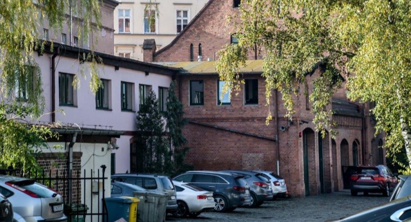 Dom strażaków w Toruniu zmieni się za ponad 20 mln zł. Część obiektu będzie wyburzona
