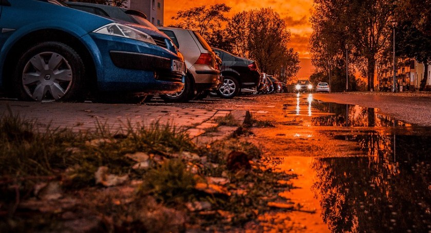 „Nowy” płatny parking w Toruniu. Ceny ustalą… kierowcy