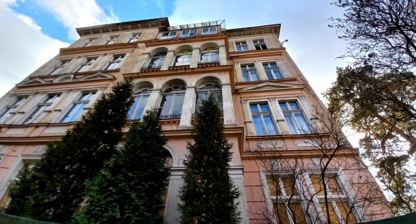Imponująca kamienica z Torunia wystawiona na sprzedaż za fortunę