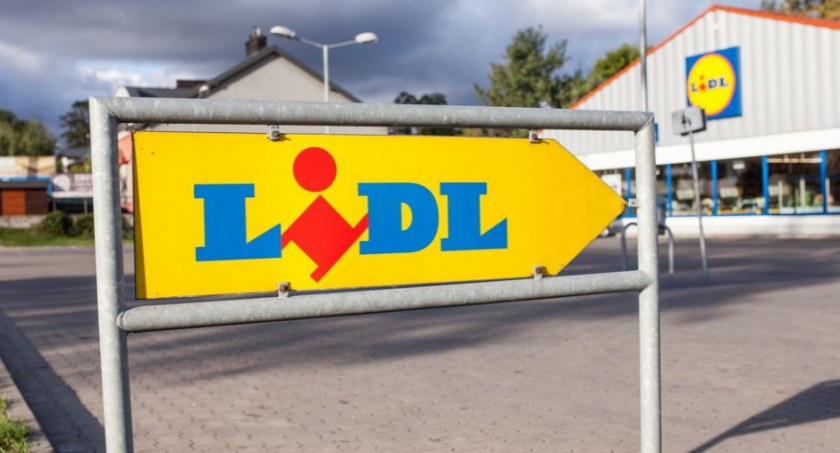 Protest przed toruńskim marketem. Aktywiści są wkurzeni