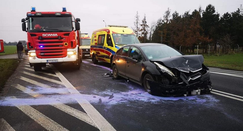 Poważny wypadek pod Toruniem. Trzy osoby ranne