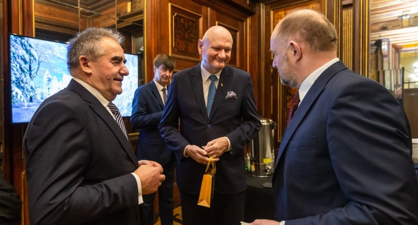 Wigilia samorządowa w Dworze Artusa 