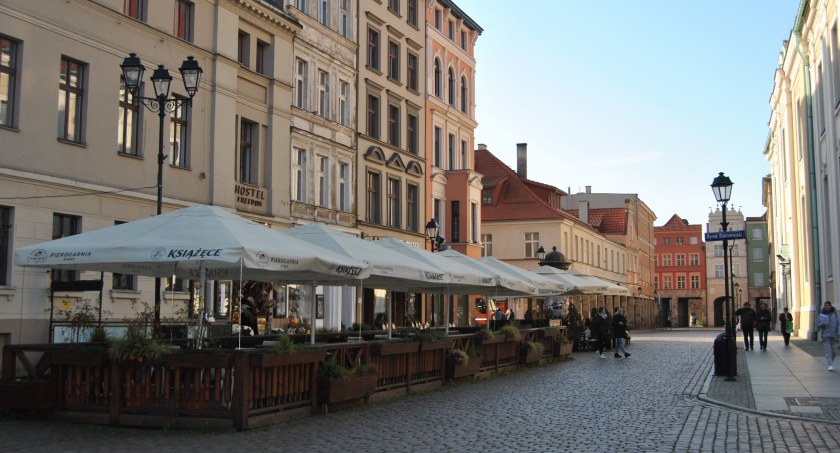 Na termometrach +14 stopni. Do Torunia dotrze... wiosna