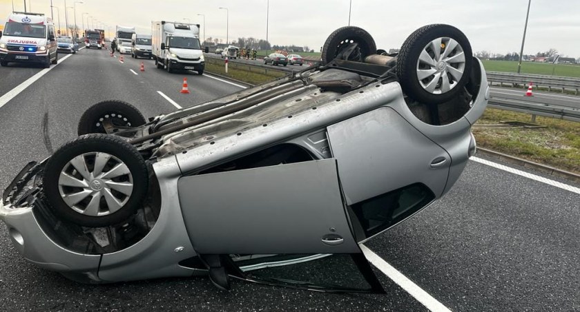 Fatalny wypadek w pobliżu Torunia. Wśród rannych ratownicy medyczni