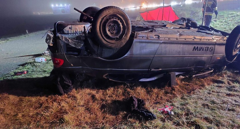 Śmiertelny wypadek na autostradzie. Zginęło dwoje młodych ludzi z Torunia