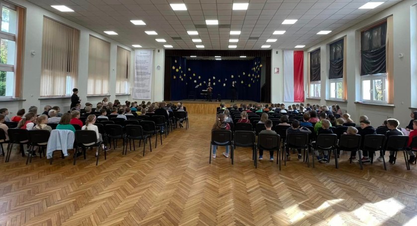 Szkoła w Toruniu otrzymała nominację w konkursie na... szkolną głupotę
