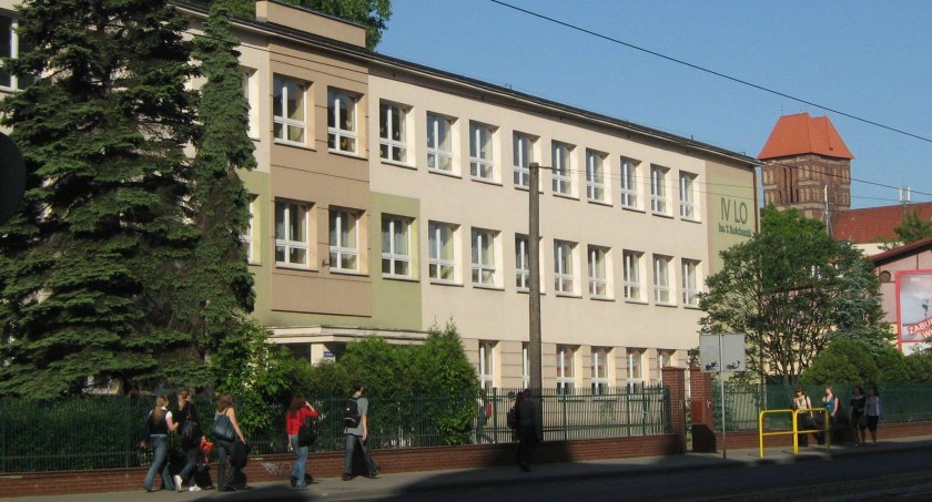Uczniowie marzą o miejscu w tych szkołach. Oto najlepsze licea w Toruniu!