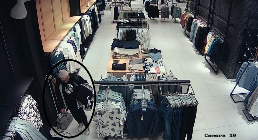 Złodzieje w centrum handlowym w Toruniu. Policja prosi o pomoc [FOTO]