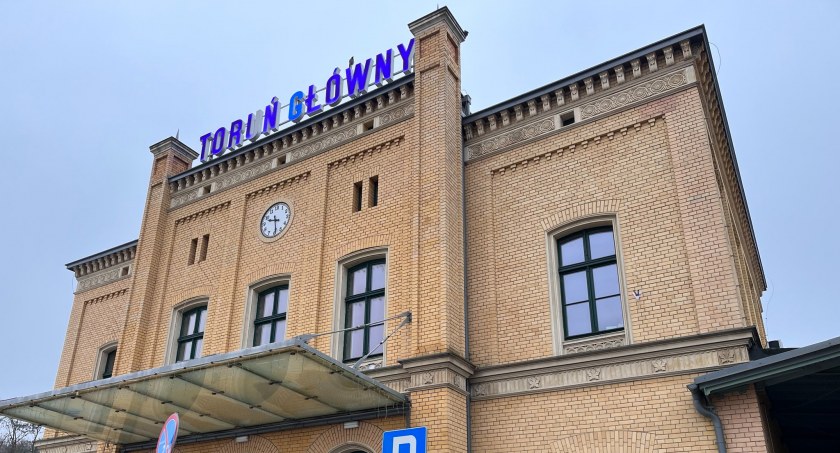 W Toruniu podróżni więcej zapłacą nie tylko za pociągi. Inflacja dotarła nawet tam...