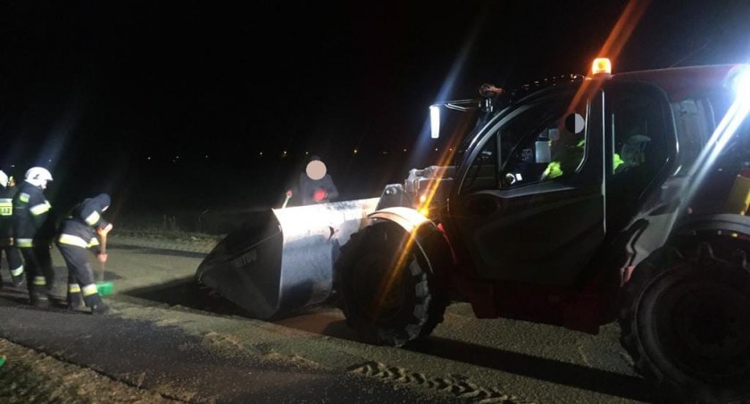 Wielkie sprzątanie pod Toruniem. Akcja strażaków na 5 km odcinku drogi