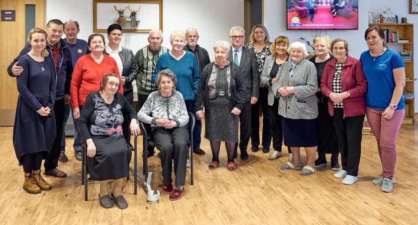 Światowy Dzień Chorego. Samorządowcy odwiedzili podopiecznych ośrodków opieki