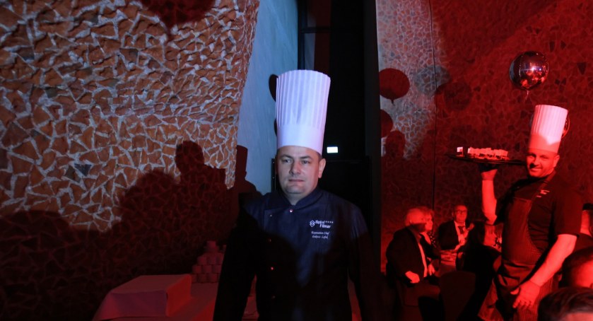 Szef kuchni hotelu Filmar poleca wyśmienitą sałatkę zimową