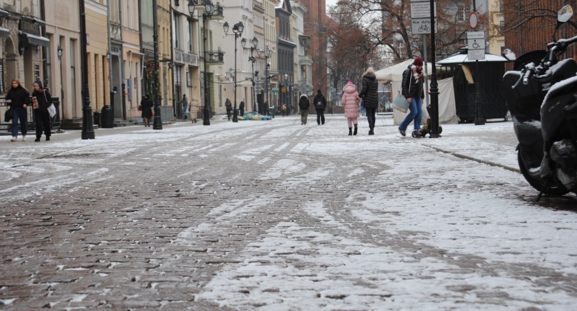 W Toruniu znowu spadnie śnieg. Synoptycy podają datę