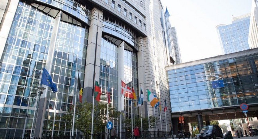 Zostań stażystą w Brukseli. Wynagrodzenie to 1350 EUR