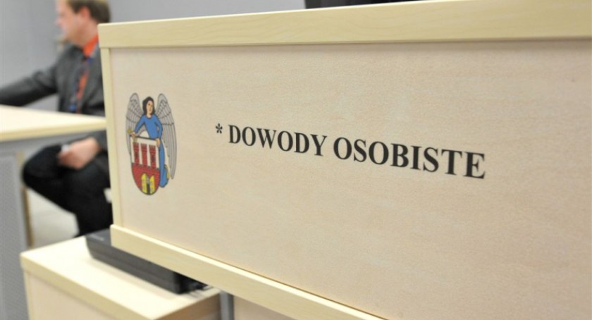 Odbierz swój dowód przed wakacjami!