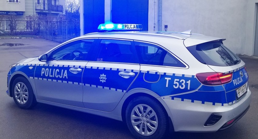 Dramatyczna eskorta ulicami Torunia. 40-latka trafiła do szpitala