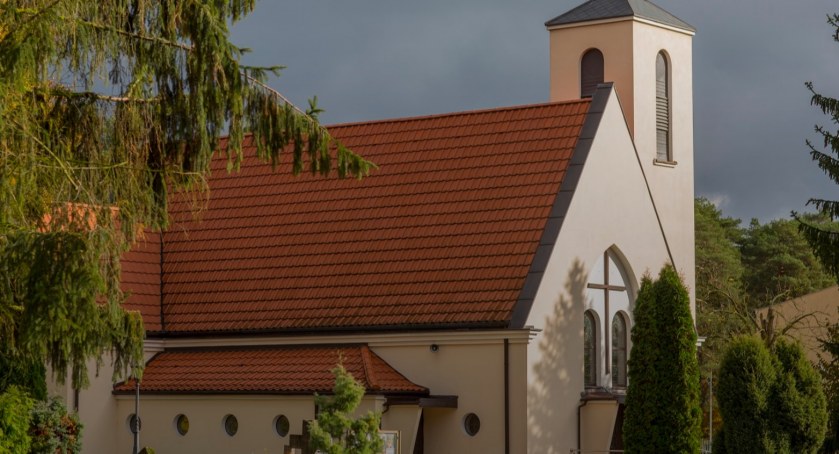 Wierni w szoku. Nie żyje proboszcz parafii pod Toruniem