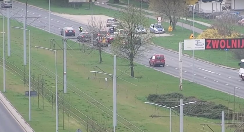 „Drogówka” zaskoczyła kierowców w Toruniu. Posypały się mandaty i punkty karne [WIDEO]