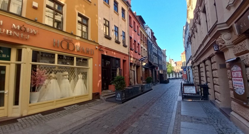 Kamienica w Toruniu do kupienia za fortunę. Działa w niej znana restauracja
