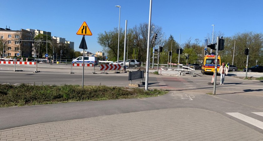 Wypadek w Toruniu. 41-latka wjechała autem w rowerzystę