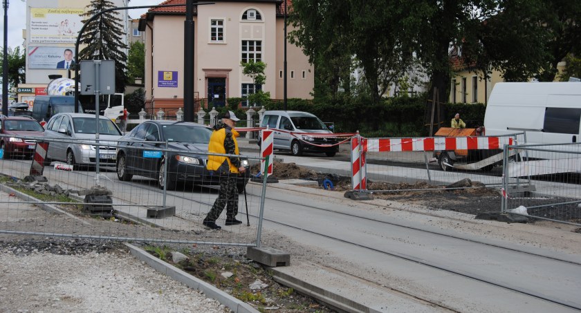 Finisz na budowie linii tramwajowej w Toruniu. Znamy termin zakończenia prac
