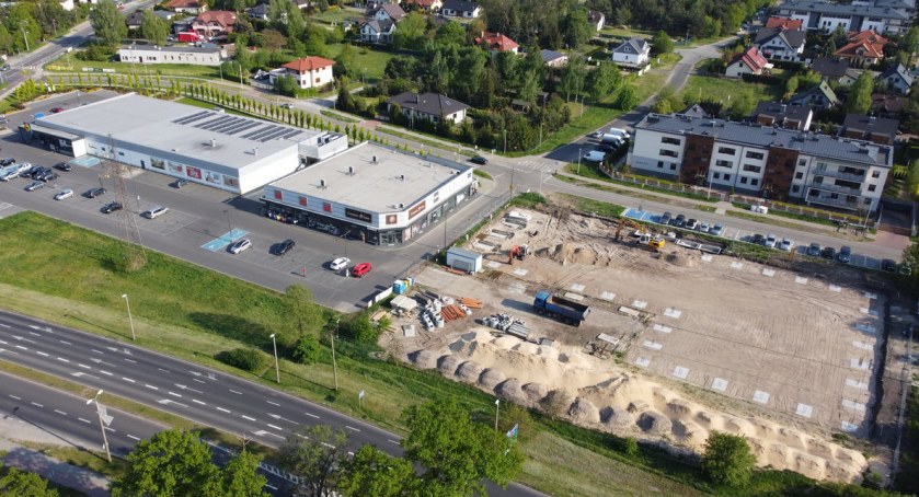 Nowy park handlowy powstaje w Toruniu. Takich sklepów tam jeszcze nie było