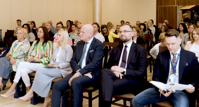 Konferencja dla jednostek samorządu terytorialnego pod Toruniem