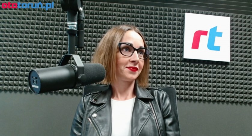Ewelina Różycka - terapeutka, która pomaga dzieciom i młodzieży w Toruniu