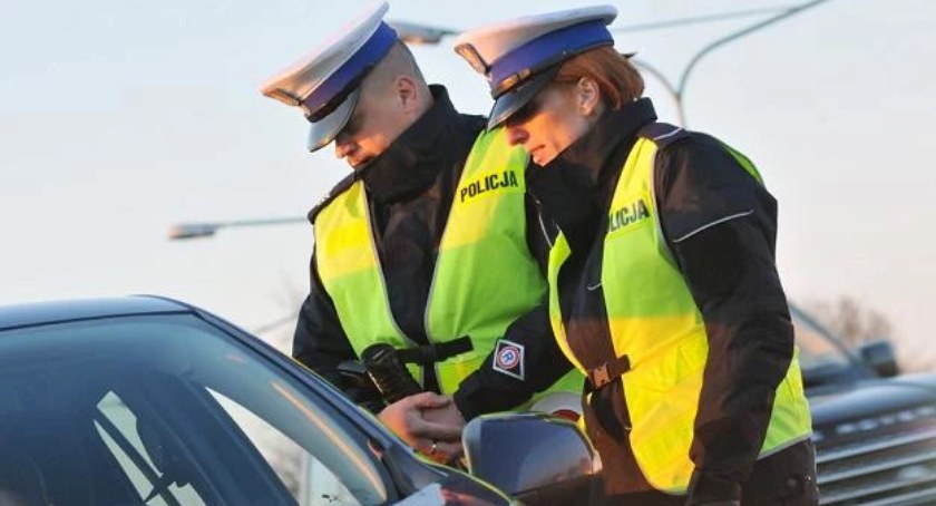 Niezapowiedziana akcja „drogówki” w Toruniu. Kierowcy stracili prawa jazdy