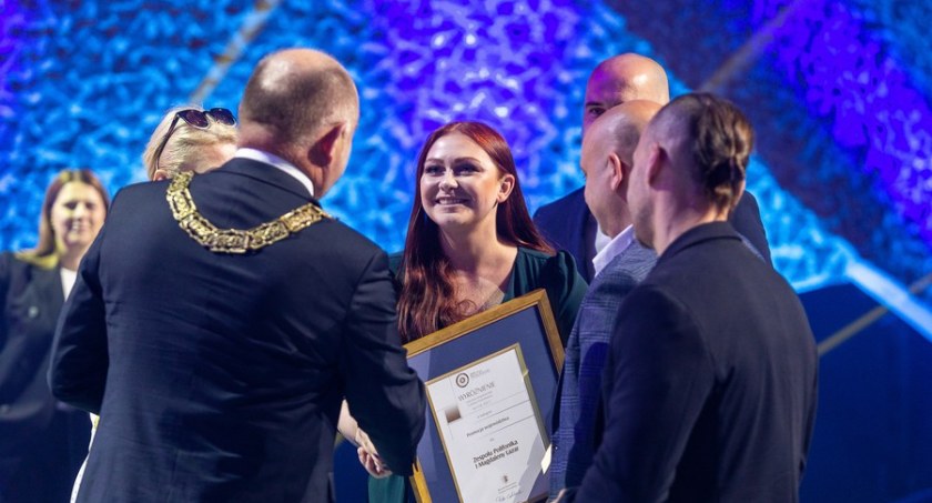 Oto laureaci nagród Marszałka Województwa za 2022 rok [LISTA]