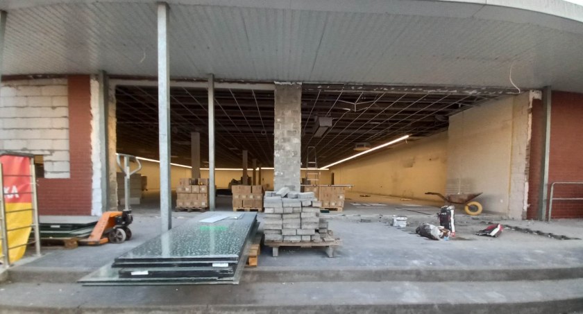 Przebudowa supermarketu w Toruniu. Wróci zupełnie odmieniony