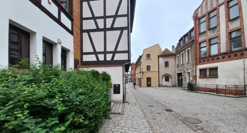 Kamienica w centrum Torunia zmieni właściciela. Inwestor zdradził plany