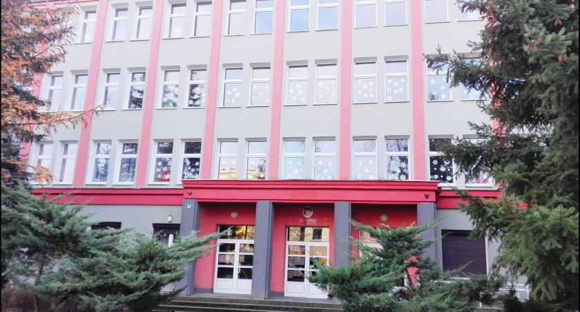 Ogromny przekręt w Toruniu. Księgowa ukradła fortunę ze szkolnej kasy