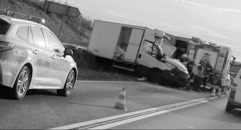 Pracownik firmy transportowej zginął w wypadku pod Toruniem. Sprawą zajęła się PIP