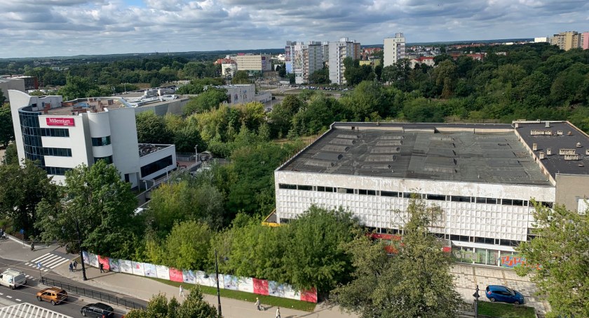 Potężny huk w Toruniu. Szyby zadrżały w całym województwie