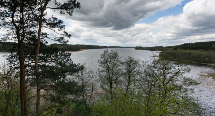 Oto największy Park Krajobrazowy w województwie. To kraina stu jezior
