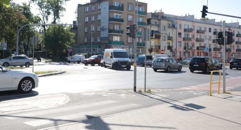 Zmiany na ważnym skrzyżowaniu w Toruniu. Tu nie będzie można skręcić w lewo