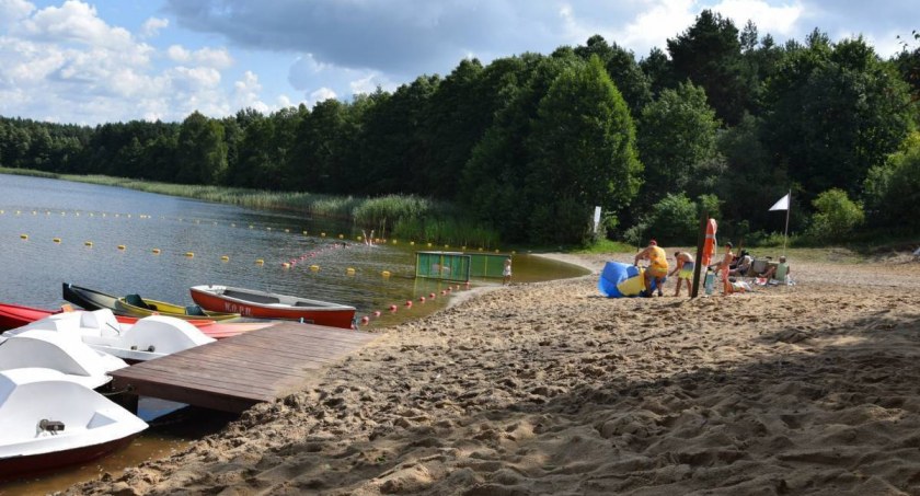 Ostatni weekend nad popularnym jeziorem pod Toruniem. Niedługo zostanie zamknięte
