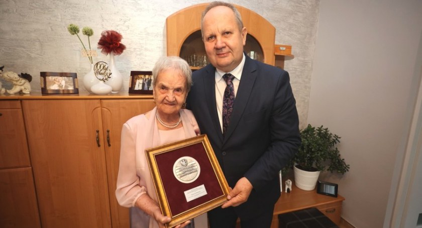 100-letnia torunianka otrzymała medal Unitas Durat