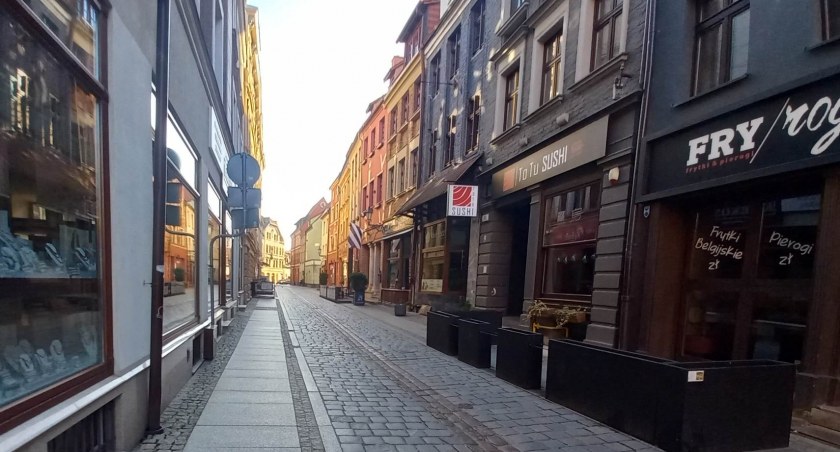 Kamienica ze znaną restauracją do kupienia w Toruniu. Jest warta miliony