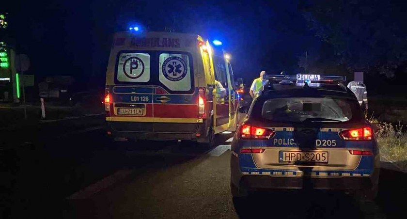 Śmiertelny wypadek pod Toruniem. 20-latek potrącił pieszego